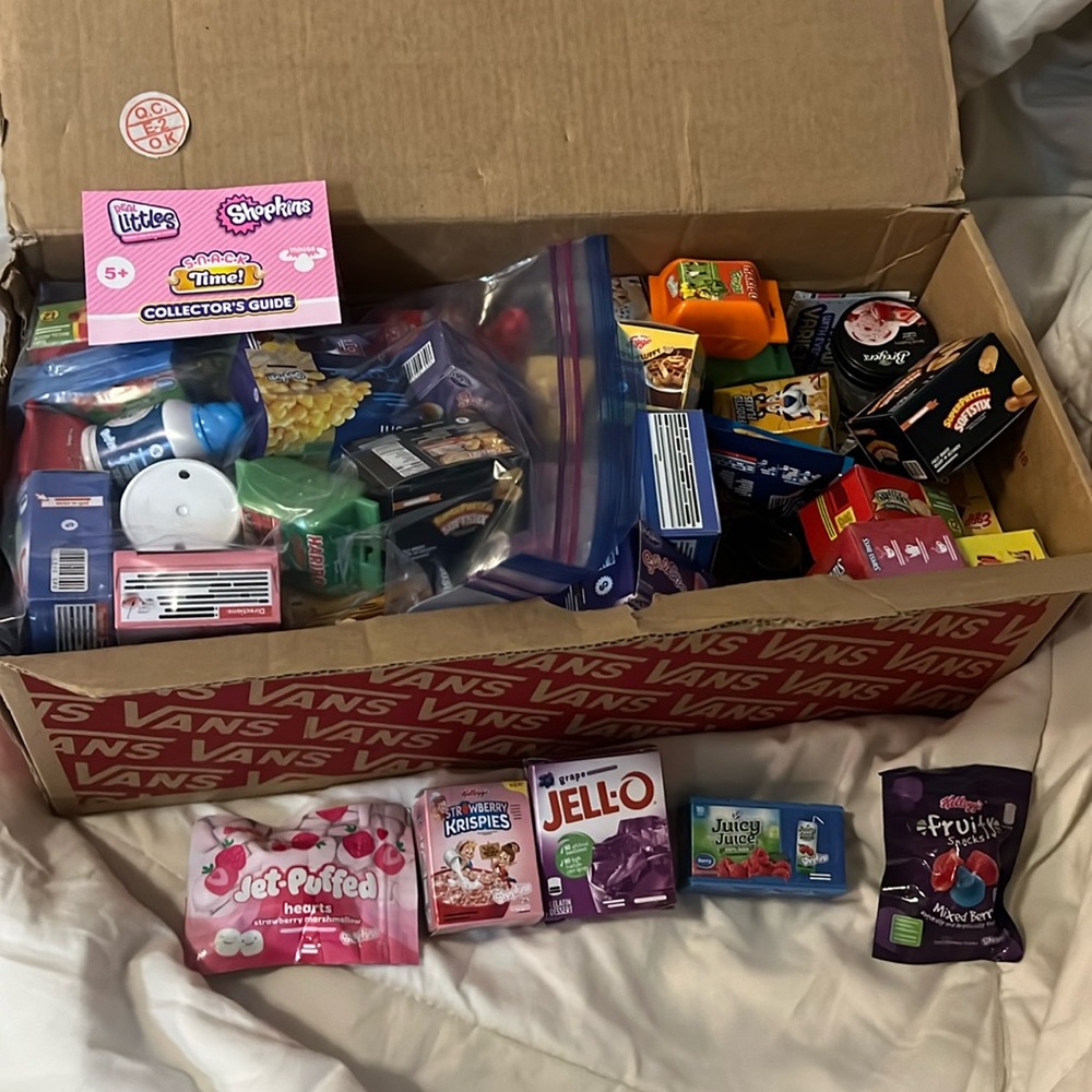 Assorted real littles shopkins